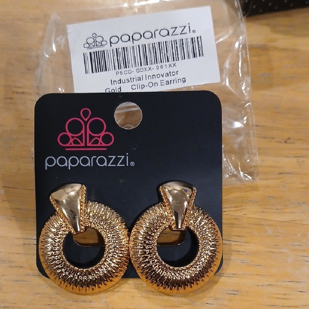 Paparazzi Industrial Innovator Gold Earrings